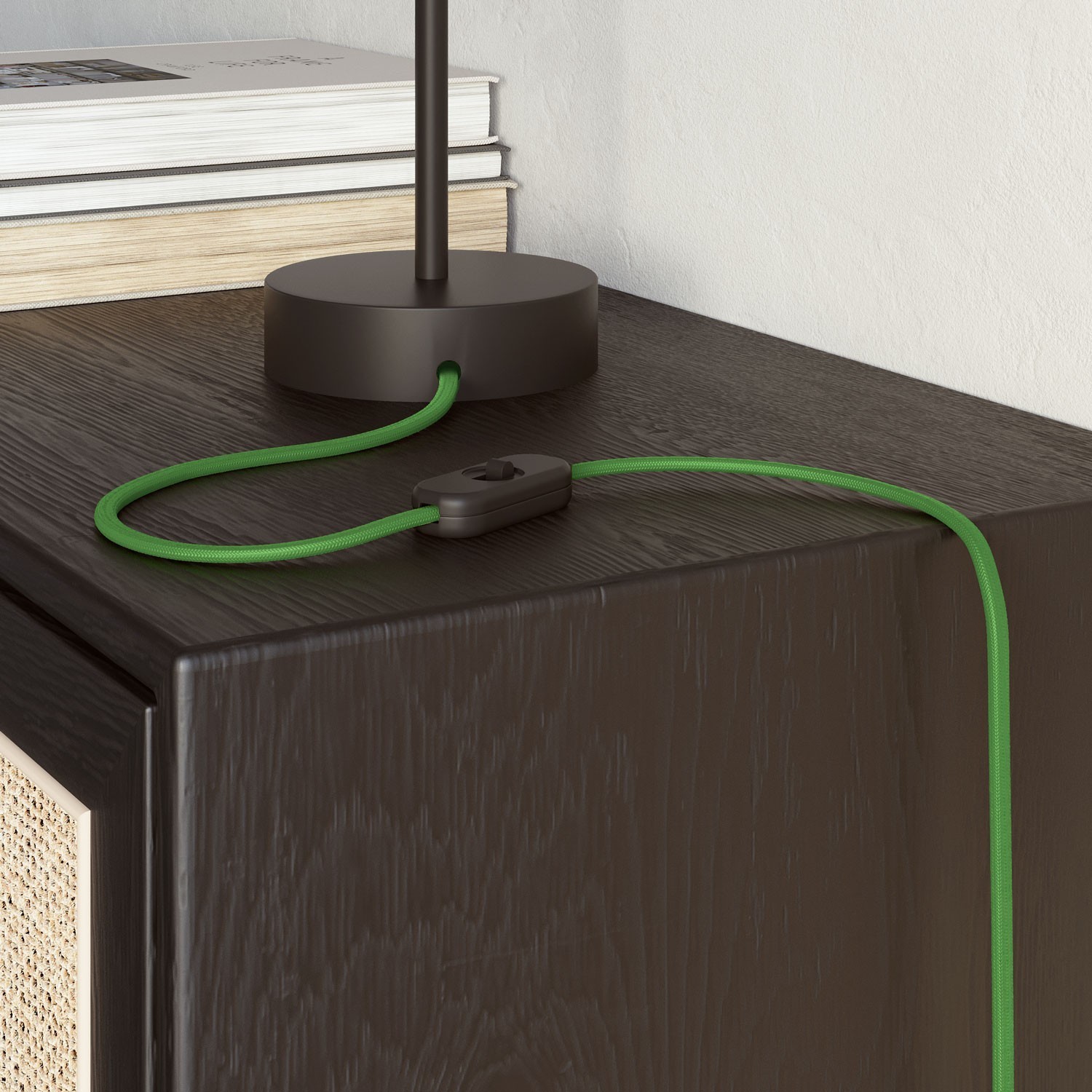 cable-electrico-textil-plano-en-color-verde-lima-brillante-pm18 (2)