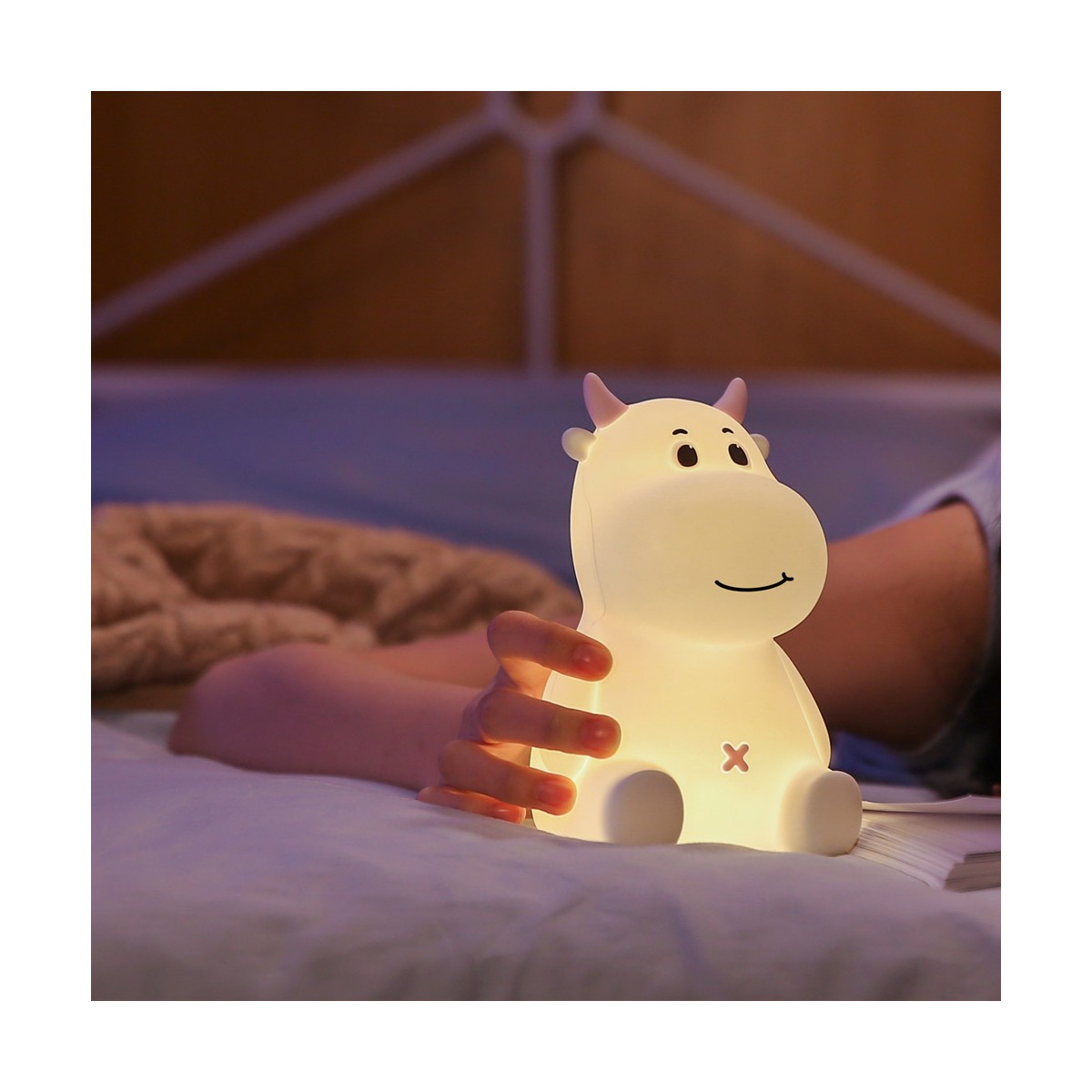 lampara-portatil-infantil-led-rgb-micaela-12w-cristalrecord (7)